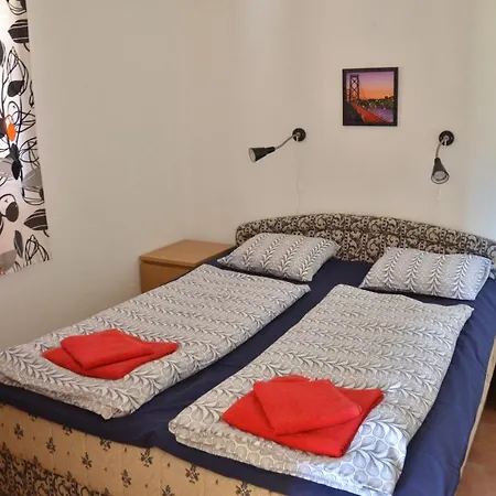 Panorama, 4 Lagenheter Apartment Sutivan